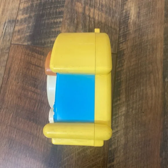 Vintage Tomy Musical Dog House London Bridge Music Moving Dog Head Windup 1980s - Picture 5 of 6